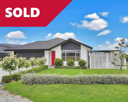 SOLD - 4 Ethereal Crescent, Pisa Moorings, Cromwell